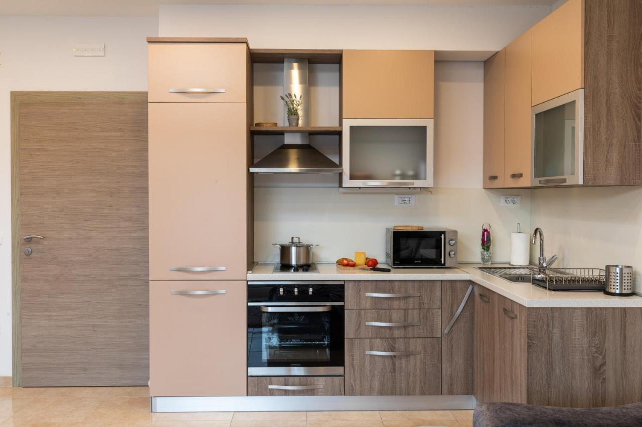 Amarillo Apartments 믈리니 외부 사진